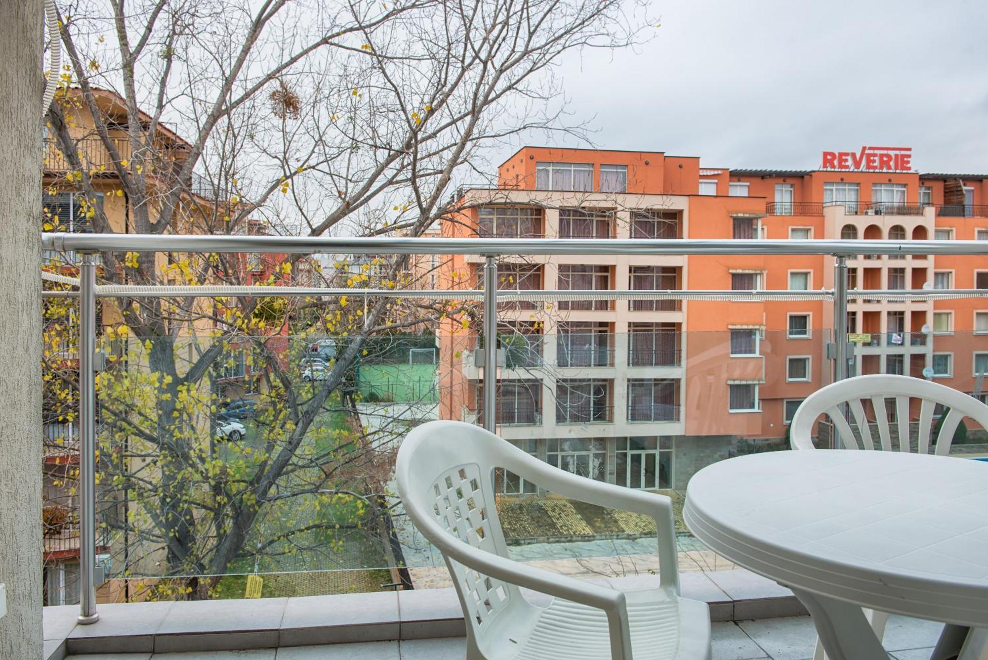 1-Bedroom Apartment
