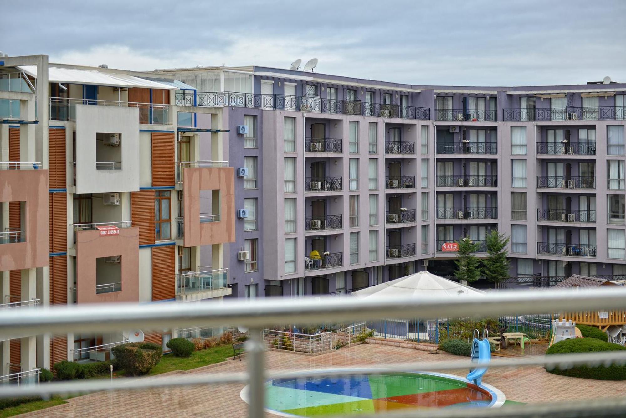 1-Bedroom Apartment