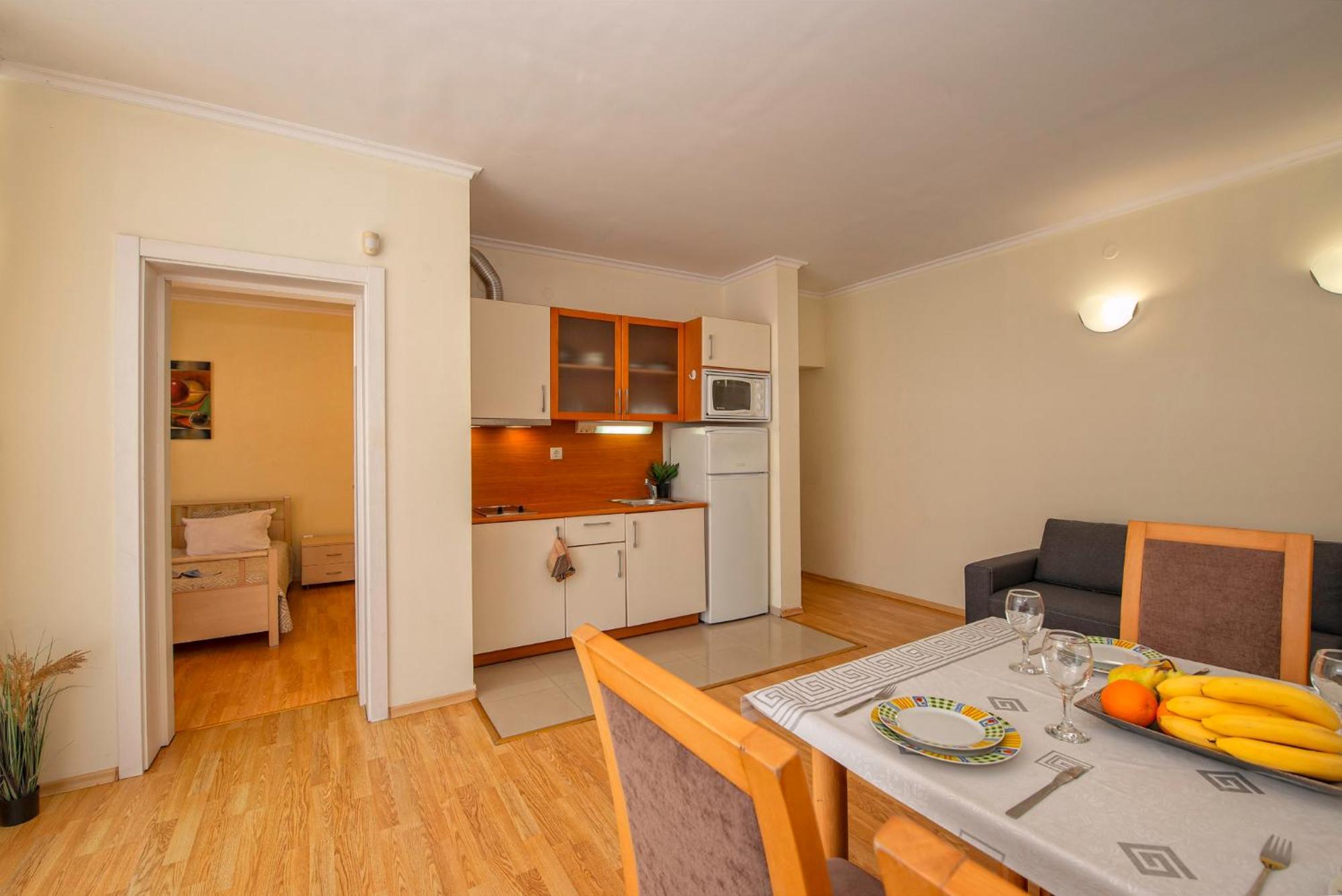 1-Bedroom Apartment