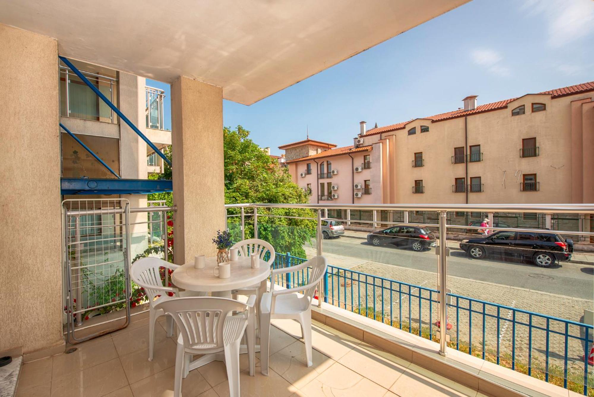 1-Bedroom Apartment